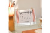 calendário-de-mesa-personalizado-rainbow-ambientado-interno